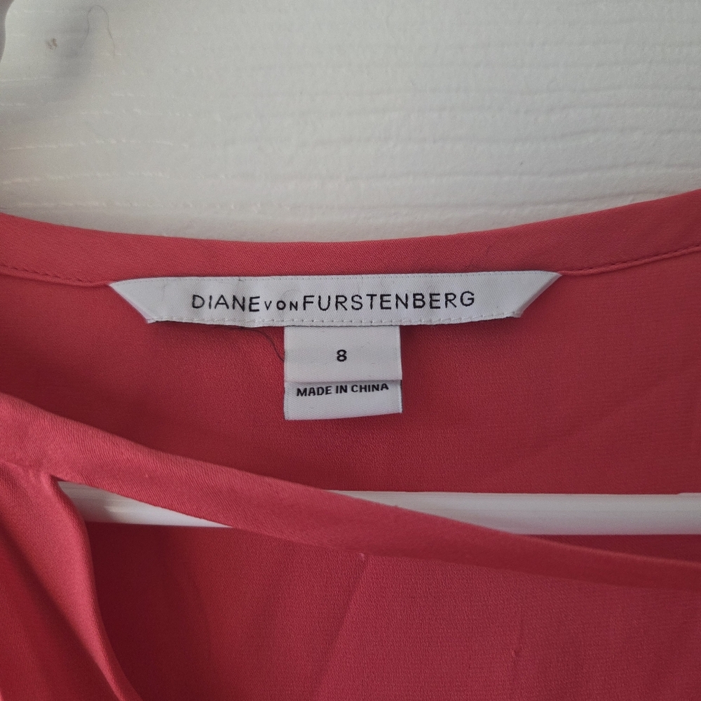 Diane Von‎ Furstenberg Blouse Size 8 Silk Blend Top - Picture 3 of 4